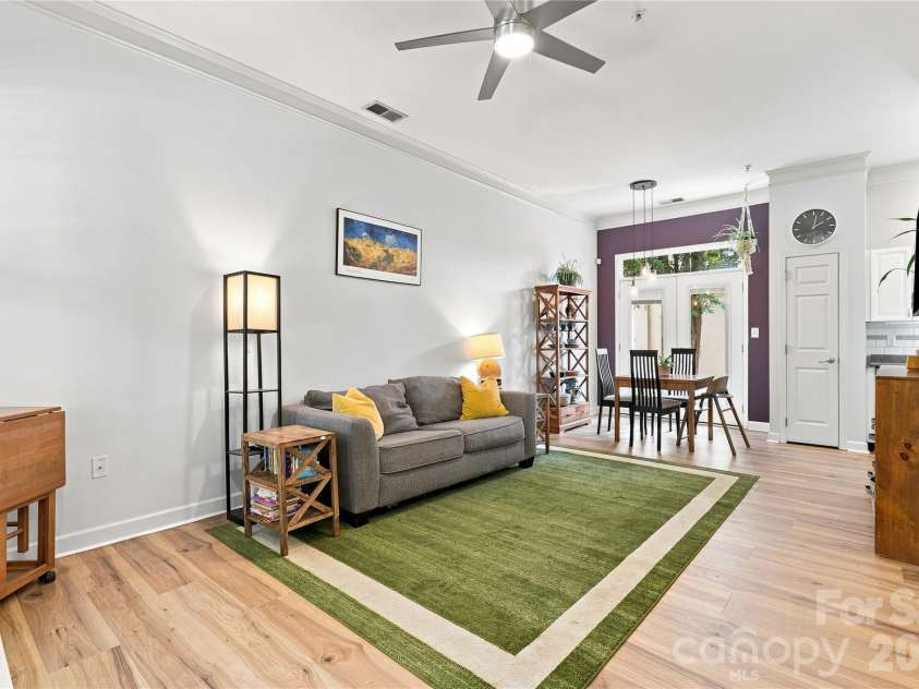 942 Hawthorne Bridge Court, Charlotte, NC 28204.  MLS# CAR4421282, YatesRealty ID 49548. 