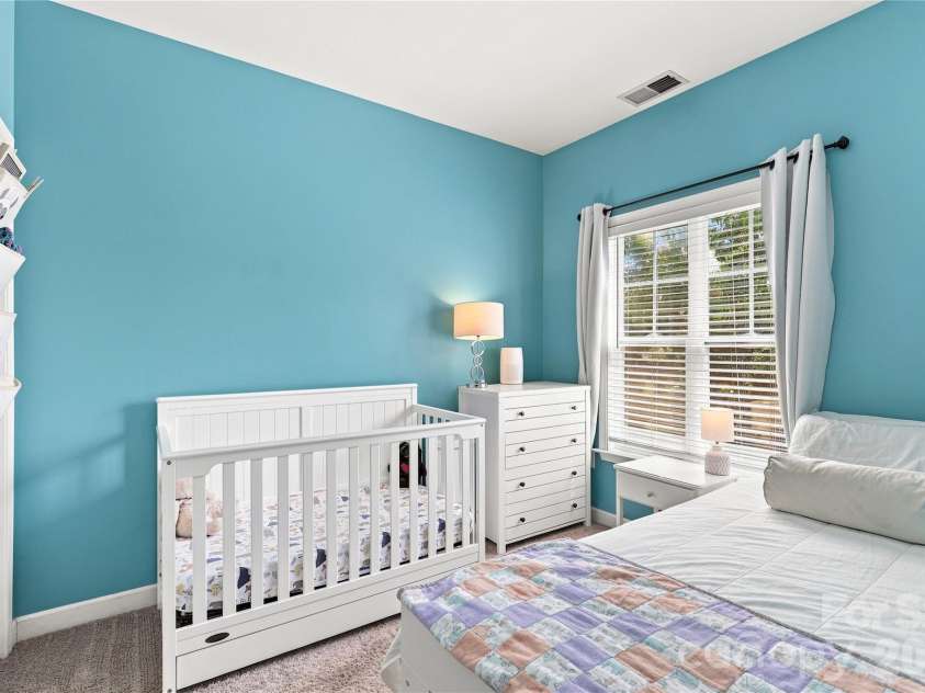 942 Hawthorne Bridge Court, Charlotte, NC 28204.  MLS# CAR4421282, YatesRealty ID 49548. 