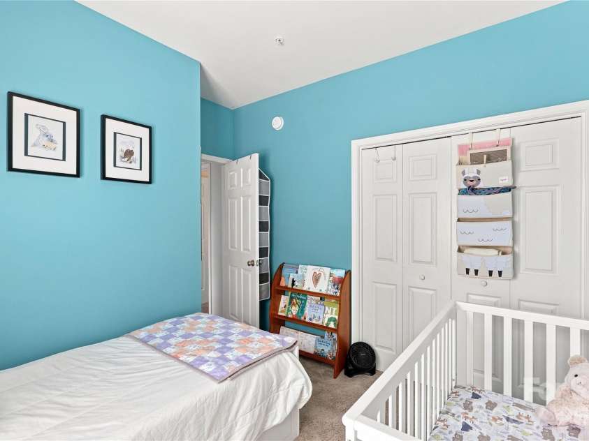 942 Hawthorne Bridge Court, Charlotte, NC 28204.  MLS# CAR4421282, YatesRealty ID 49548. 