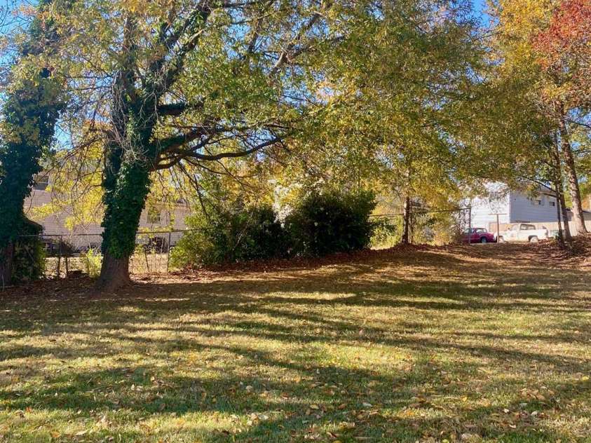 3019 Salem Drive, Gastonia, NC 28052.  MLS# CAR4319775, YatesRealty ID 4955. 