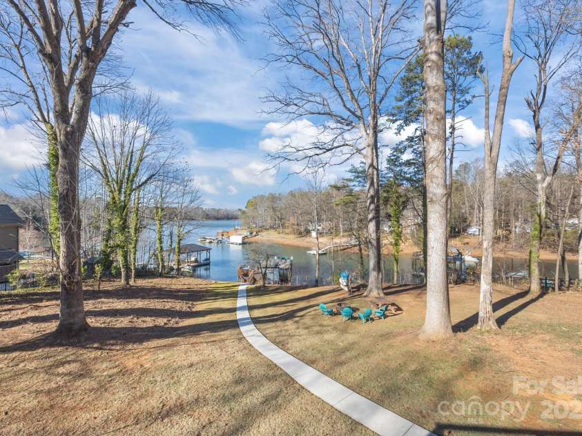 604 Beaten Path Road, Mooresville, NC 28117.  MLS# CAR4218477, YatesRealty ID 4955. 