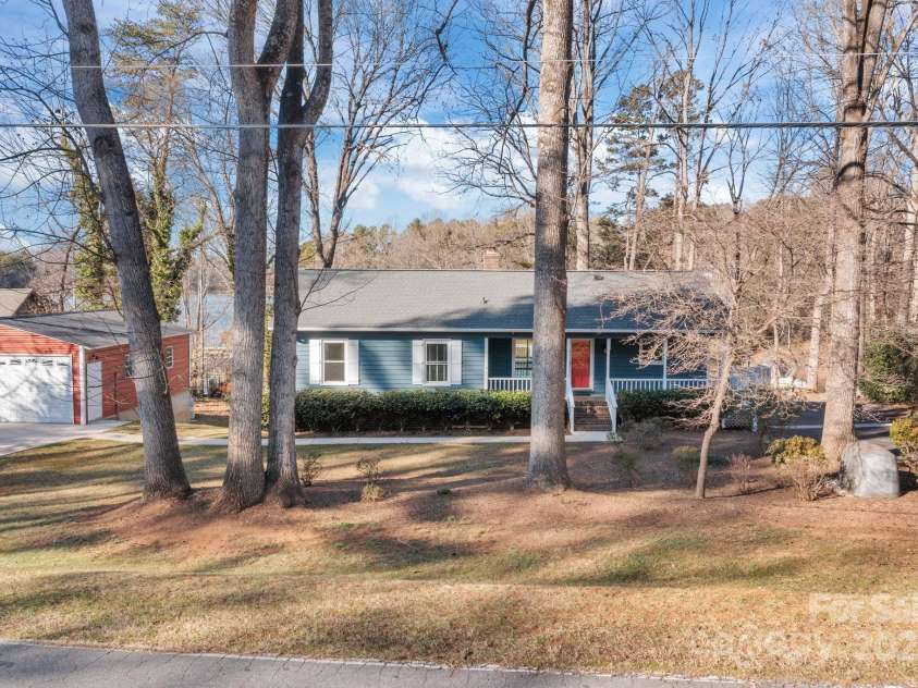 604 Beaten Path Road, Mooresville, NC 28117.  MLS# CAR4218477, YatesRealty ID 4955. 