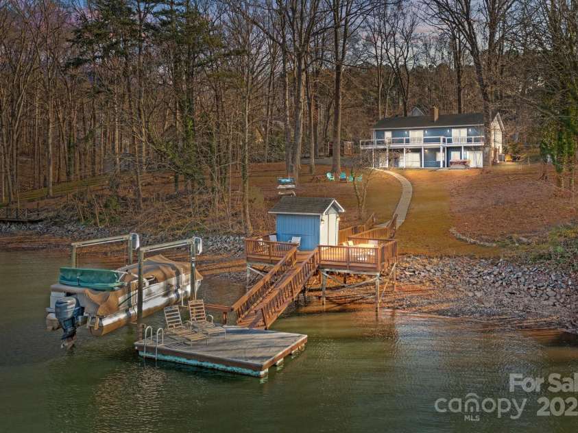 604 Beaten Path Road, Mooresville, NC 28117.  MLS# CAR4218477, YatesRealty ID 4955. 