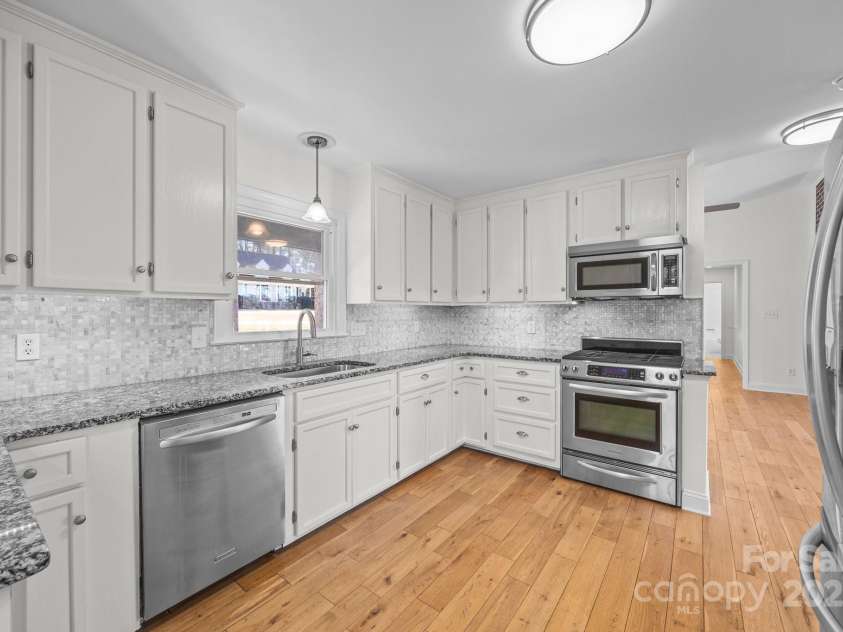 604 Beaten Path Road, Mooresville, NC 28117.  MLS# CAR4218477, YatesRealty ID 4955. 