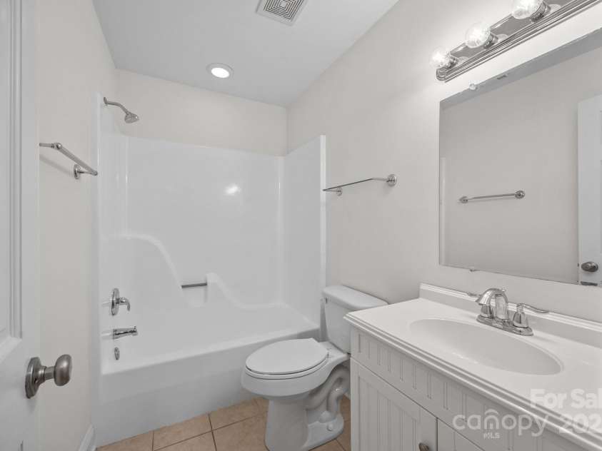 604 Beaten Path Road, Mooresville, NC 28117.  MLS# CAR4218477, YatesRealty ID 4955. 