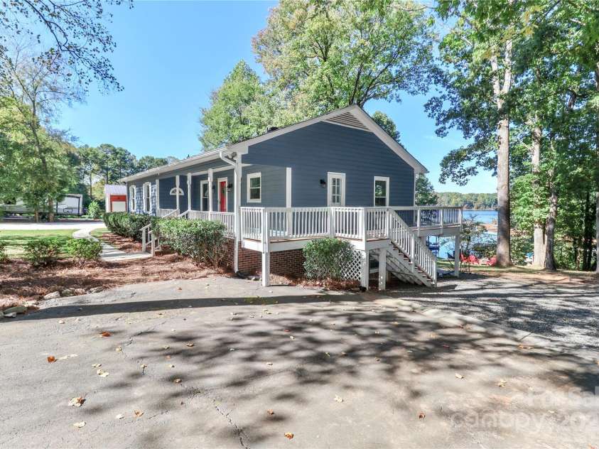 604 Beaten Path Road, Mooresville, NC 28117.  MLS# CAR4309732, YatesRealty ID 4955. 