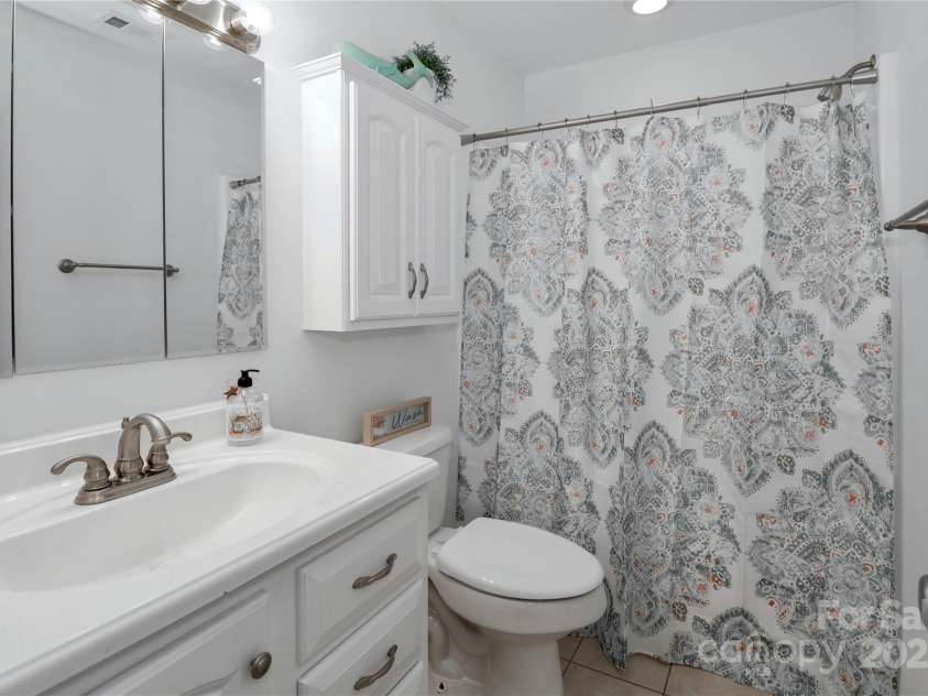 604 Beaten Path Road, Mooresville, NC 28117.  MLS# CAR4309732, YatesRealty ID 4955. 