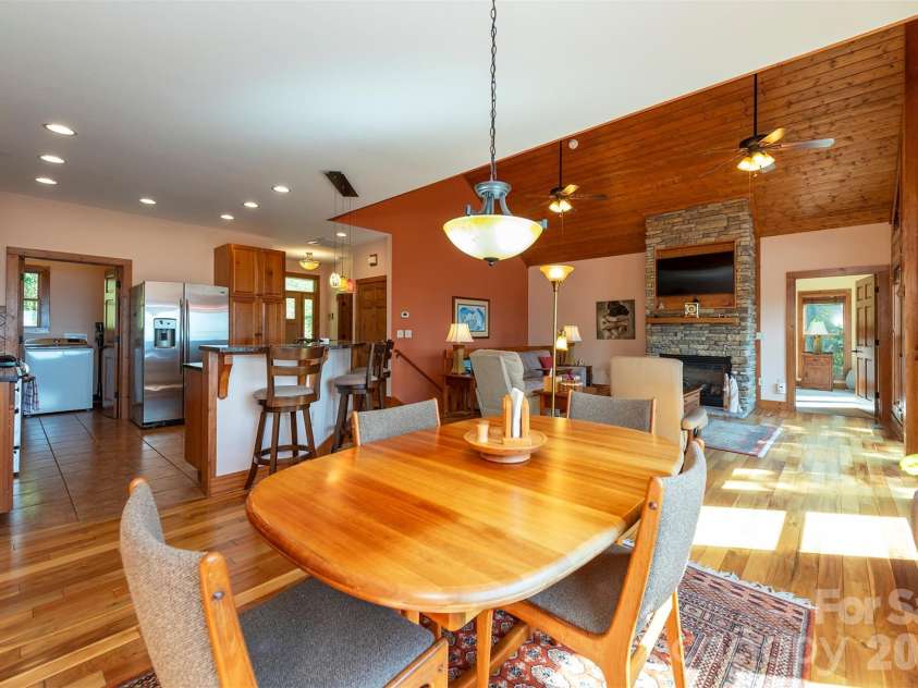 30 Wedgewood Terrace, Black Mountain, NC 28711.  MLS# CAR4421257, YatesRealty ID 49551. 