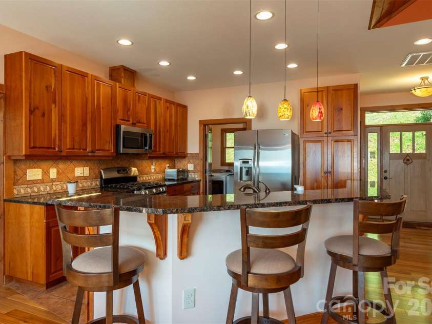 30 Wedgewood Terrace, Black Mountain, NC 28711.  MLS# CAR4421257, YatesRealty ID 49551. 