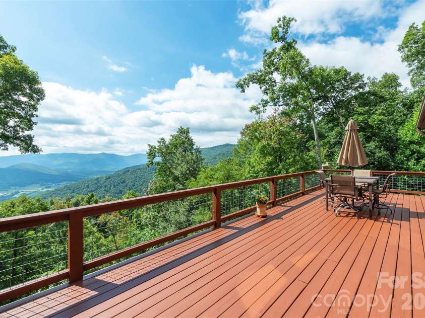 30 Wedgewood Terrace, Black Mountain, NC 28711.  MLS# CAR4421257, YatesRealty ID 49551. 