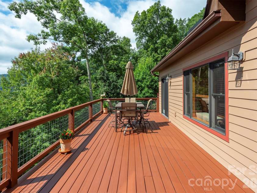 30 Wedgewood Terrace, Black Mountain, NC 28711.  MLS# CAR4421257, YatesRealty ID 49551. 