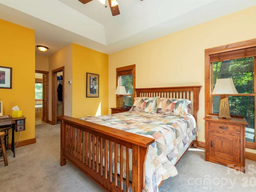 30 Wedgewood Terrace, Black Mountain, NC 28711.  MLS# CAR4421257, YatesRealty ID 49551. Primary Suite