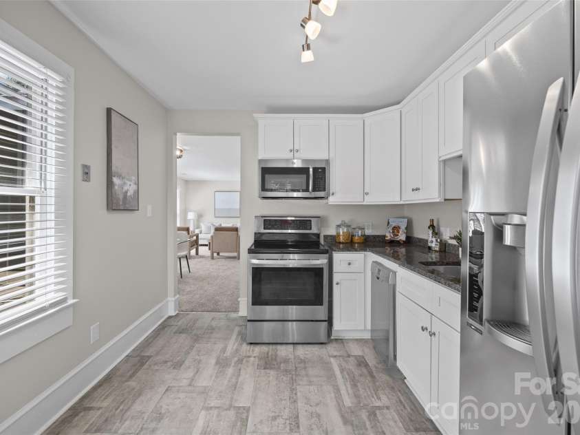1501 Cleveland Avenue, Charlotte, NC 28203.  MLS# CAR4421877, YatesRealty ID 49554. 
