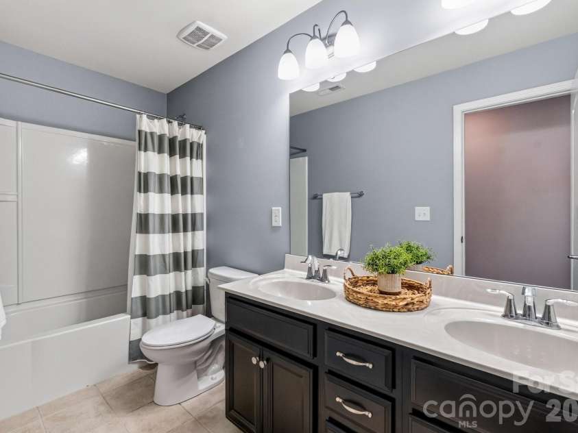 10344 Hillsborough Street, Huntersville, NC 28078.  MLS# CAR4414004, YatesRealty ID 49558. 
