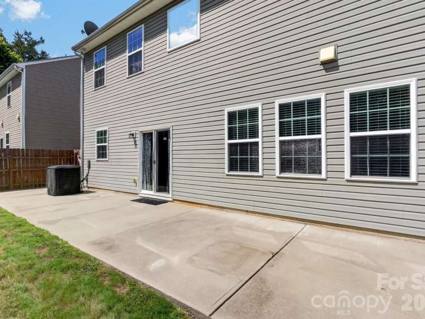 10344 Hillsborough Street, Huntersville, NC 28078.  MLS# CAR4414004, YatesRealty ID 49558. 