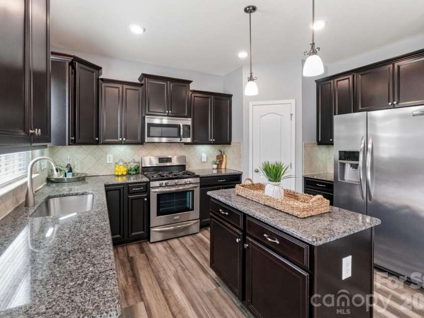 10344 Hillsborough Street, Huntersville, NC 28078.  MLS# CAR4414004, YatesRealty ID 49558. 