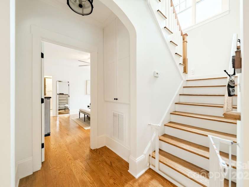 1923 Merriman Avenue, Charlotte, NC 28203.  MLS# CAR4307332, YatesRealty ID 49558. 