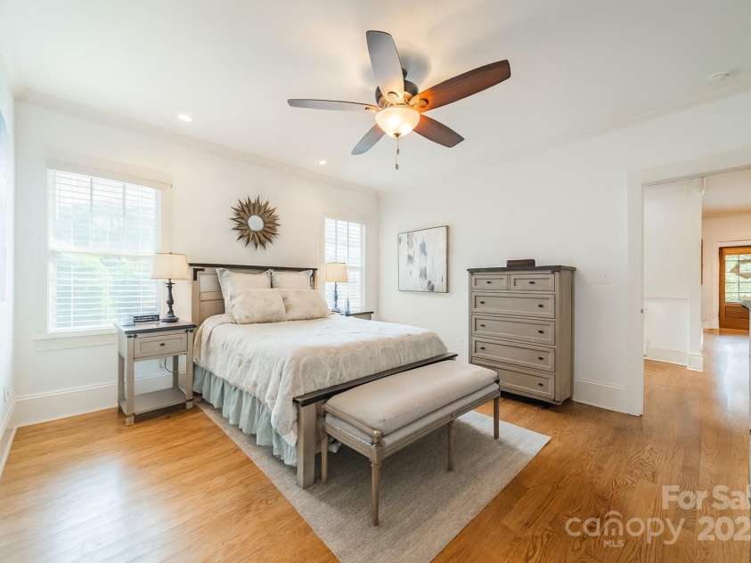 1923 Merriman Avenue, Charlotte, NC 28203.  MLS# CAR4307332, YatesRealty ID 49558. 