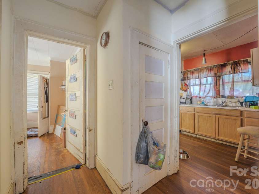 24 Timothy Street, Asheville, NC 28801.  MLS# CAR4412352, YatesRealty ID 49559. 