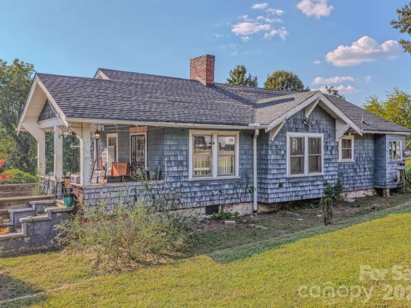 24 Timothy Street, Asheville, NC 28801.  MLS# CAR4412352, YatesRealty ID 49559. 