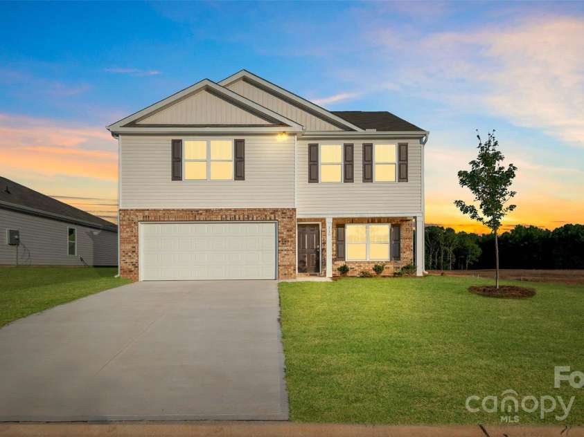 133 Creekwalk Lane, Waynesville, NC 28785.  MLS# CAR4225208, YatesRealty ID 4956. Photos are representative
