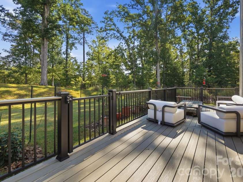 17446 Chaco Lane, Charlotte, NC 28278.  MLS# CAR4422494, YatesRealty ID 49561. 