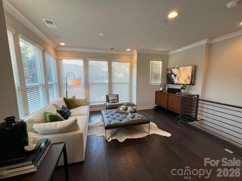 223 Uptown West Drive, Charlotte, NC 28208.  MLS# CAR4422556, YatesRealty ID 49562. 