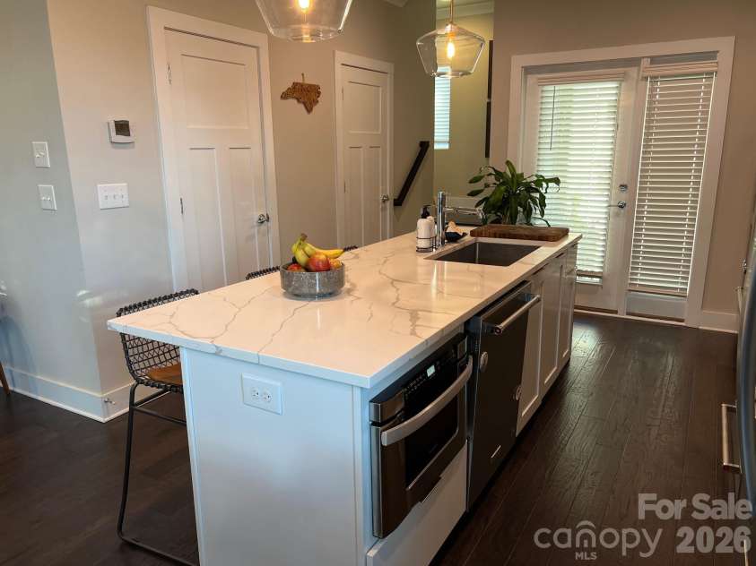223 Uptown West Drive, Charlotte, NC 28208.  MLS# CAR4422556, YatesRealty ID 49562. 