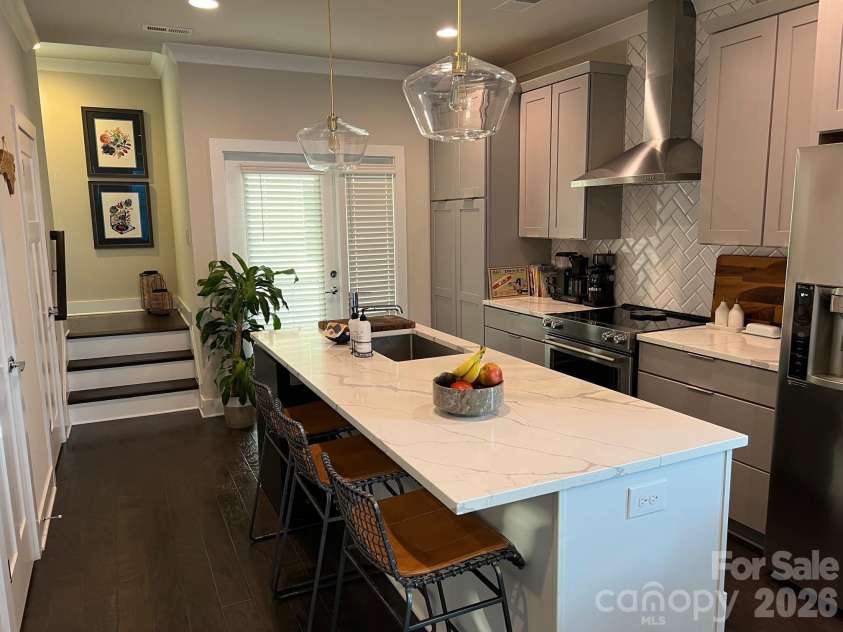 223 Uptown West Drive, Charlotte, NC 28208.  MLS# CAR4422556, YatesRealty ID 49562. 