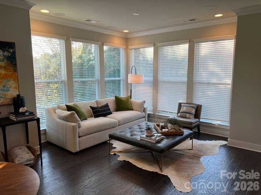 223 Uptown West Drive, Charlotte, NC 28208.  MLS# CAR4422556, YatesRealty ID 49562. 