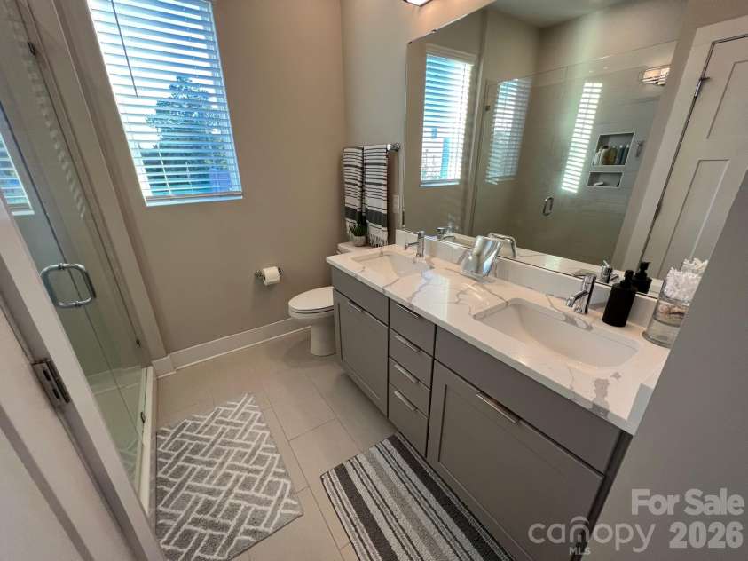 223 Uptown West Drive, Charlotte, NC 28208.  MLS# CAR4422556, YatesRealty ID 49562. 