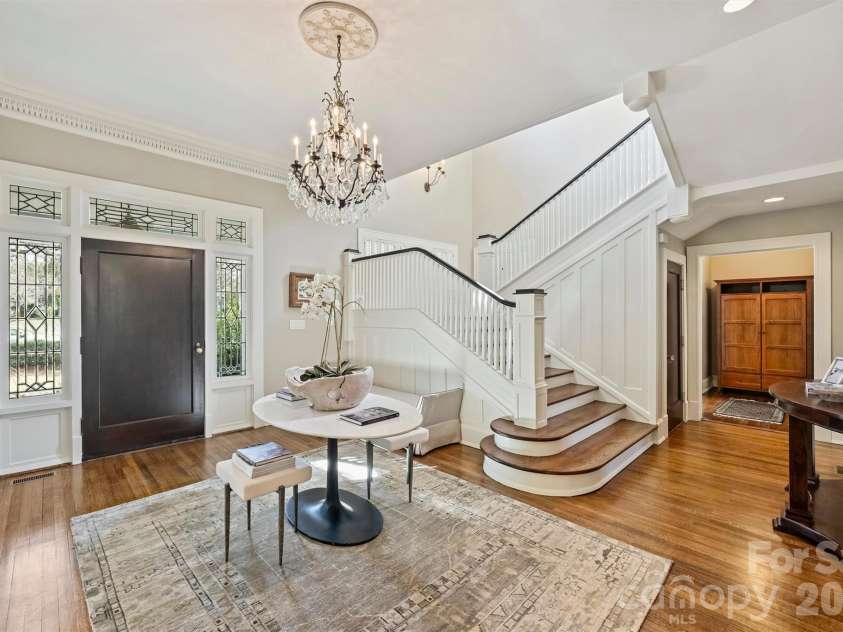 1136 Queens Road, Charlotte, NC 28207.  MLS# CAR4417695, YatesRealty ID 49563. 