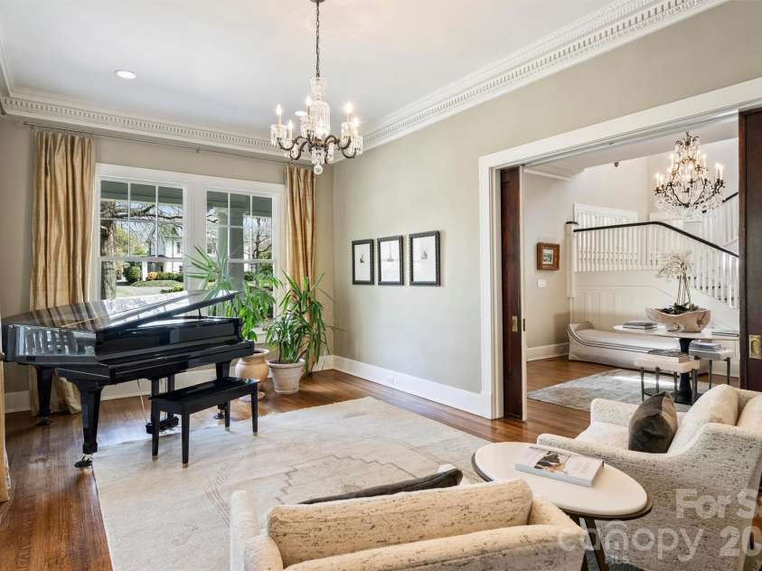 1136 Queens Road, Charlotte, NC 28207.  MLS# CAR4417695, YatesRealty ID 49563. 