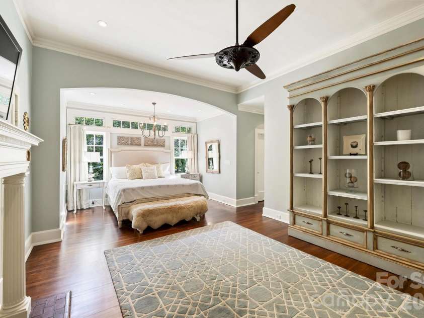 1136 Queens Road, Charlotte, NC 28207.  MLS# CAR4417695, YatesRealty ID 49563. 