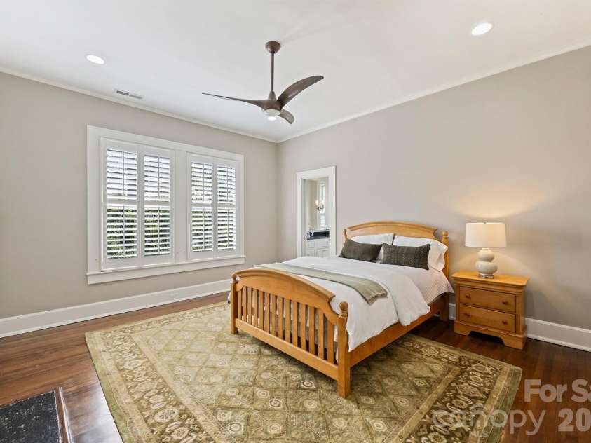 1136 Queens Road, Charlotte, NC 28207.  MLS# CAR4417695, YatesRealty ID 49563. 