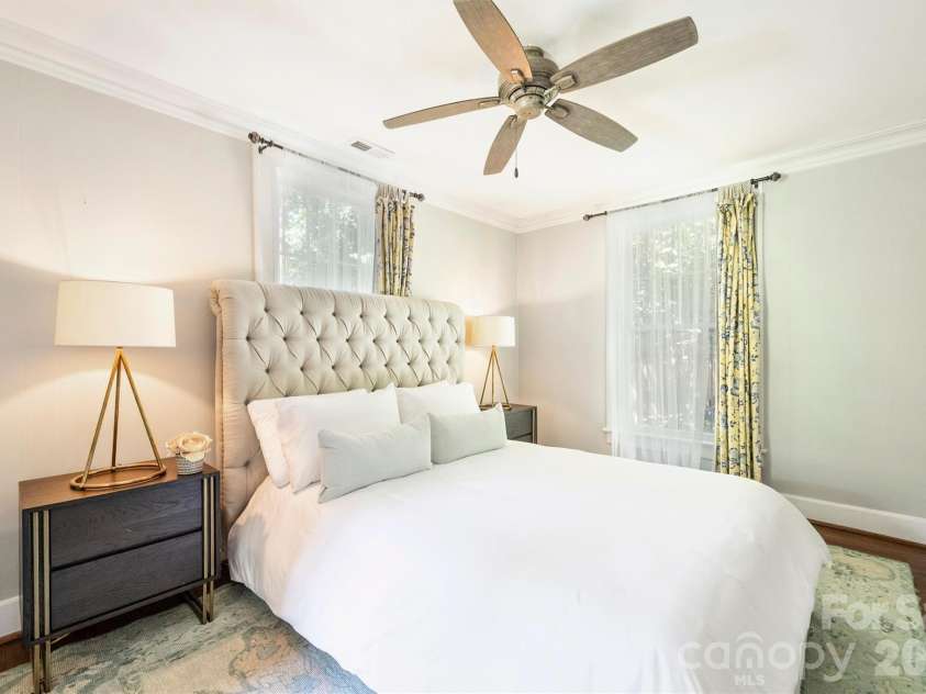 1136 Queens Road, Charlotte, NC 28207.  MLS# CAR4417695, YatesRealty ID 49563. 