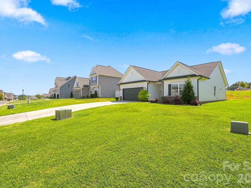 232 Pinnacle Crossing, Shelby, NC 28152.  MLS# CAR4419803, YatesRealty ID 49565. 