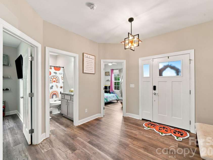 232 Pinnacle Crossing, Shelby, NC 28152.  MLS# CAR4419803, YatesRealty ID 49565. 