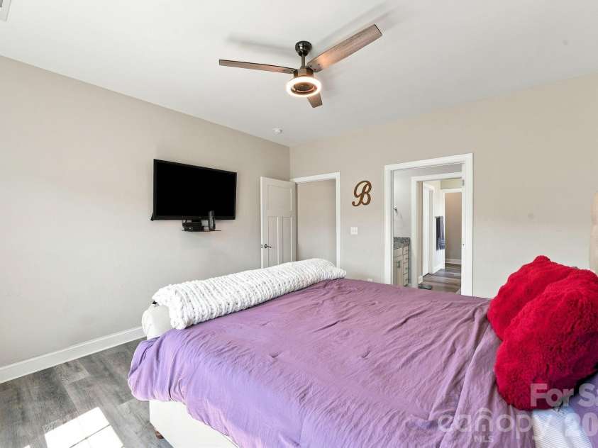 232 Pinnacle Crossing, Shelby, NC 28152.  MLS# CAR4419803, YatesRealty ID 49565. 