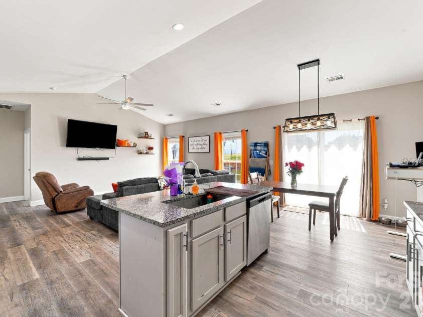 232 Pinnacle Crossing, Shelby, NC 28152.  MLS# CAR4419803, YatesRealty ID 49565. 