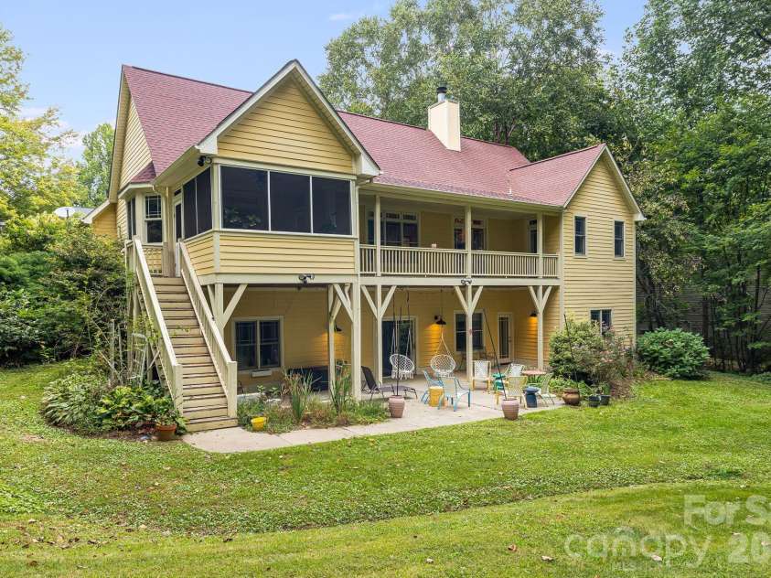 312 Forest Place, Candler, NC 28715.  MLS# CAR4419930, YatesRealty ID 49569. 