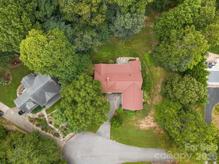 312 Forest Place, Candler, NC 28715.  MLS# CAR4419930, YatesRealty ID 49569. 