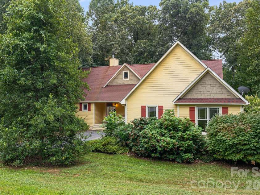 312 Forest Place, Candler, NC 28715.  MLS# CAR4419930, YatesRealty ID 49569. 