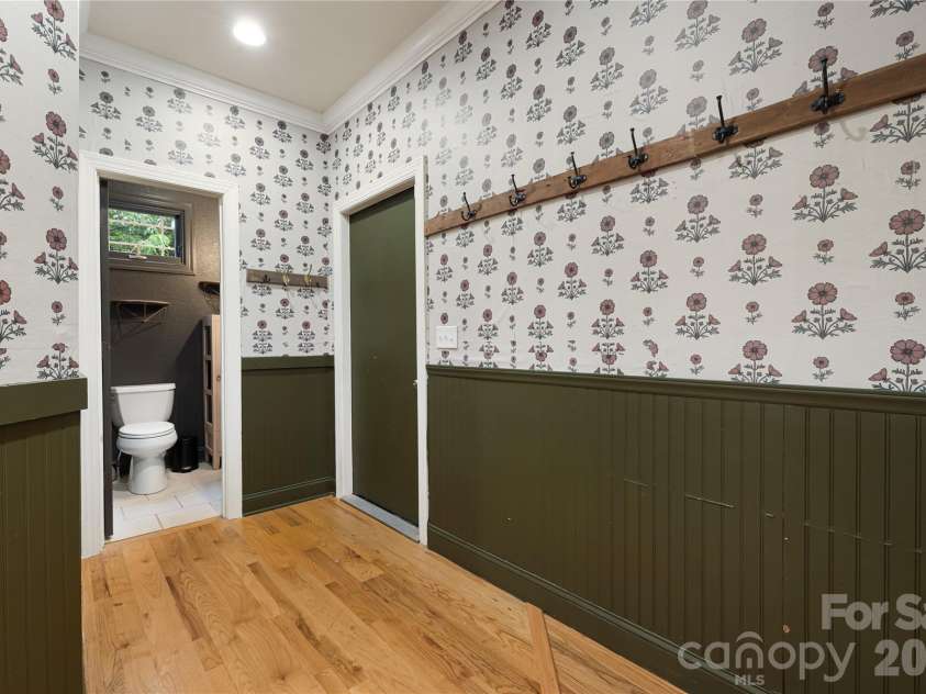312 Forest Place, Candler, NC 28715.  MLS# CAR4419930, YatesRealty ID 49569. 