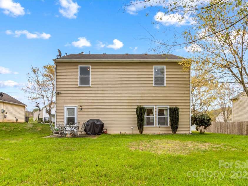 120 Vermillion Loop, Statesville, NC 28625.  MLS# CAR4243464, YatesRealty ID 4957. 