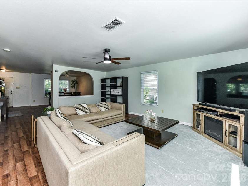 404 Inverness Lane, Salisbury, NC 28146.  MLS# CAR4420080, YatesRealty ID 49570. 