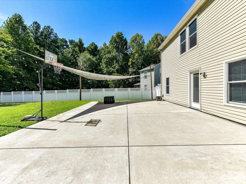 404 Inverness Lane, Salisbury, NC 28146.  MLS# CAR4420080, YatesRealty ID 49570. 