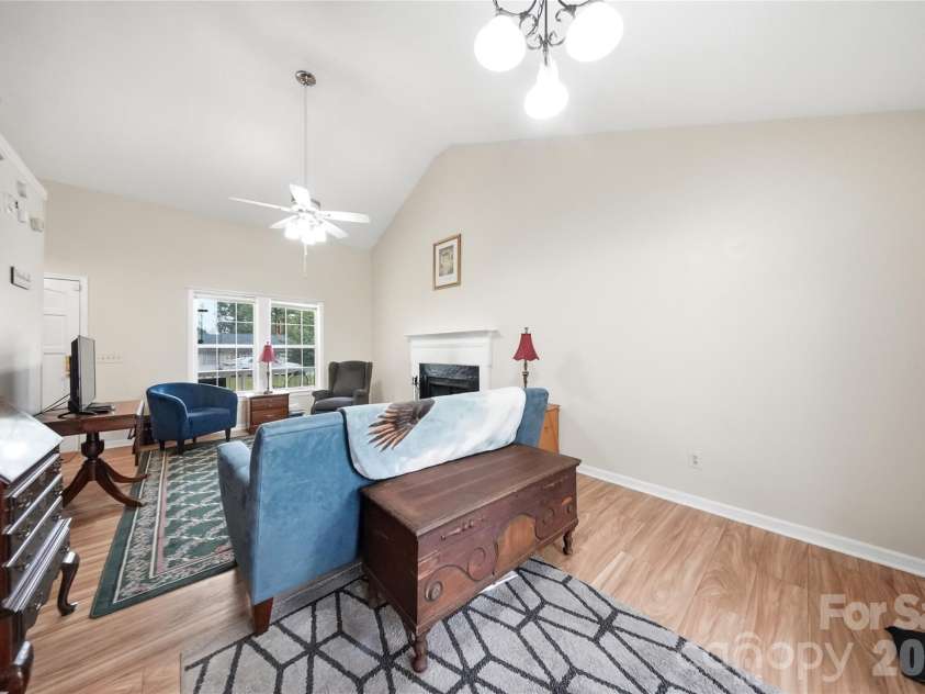 100 Donar Drive, Columbia, SC 29229.  MLS# CAR4420466, YatesRealty ID 49571. 