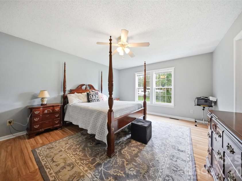 100 Donar Drive, Columbia, SC 29229.  MLS# CAR4420466, YatesRealty ID 49571. 