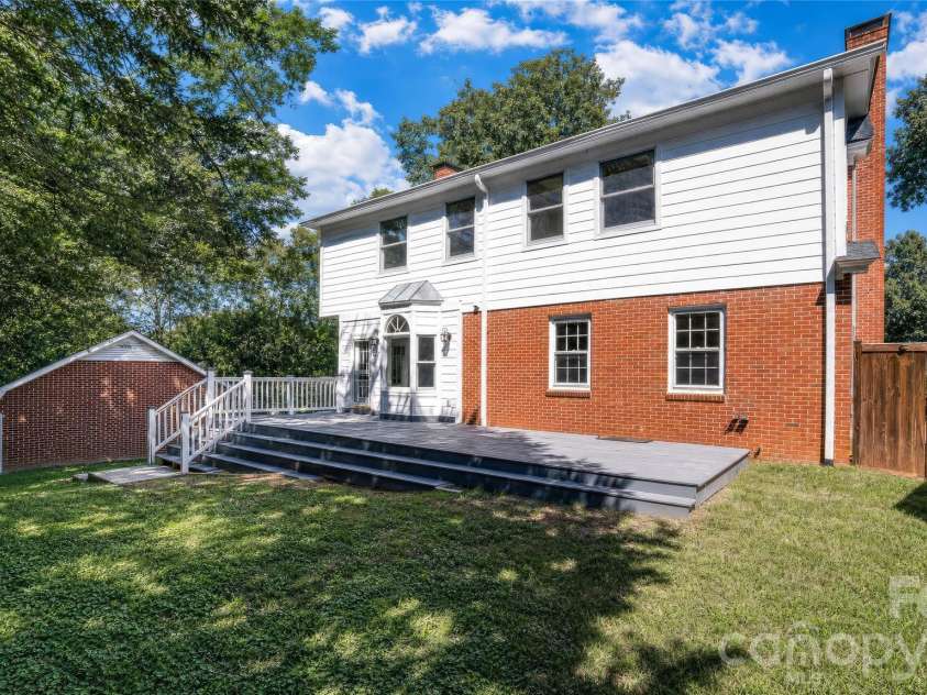 105 Montrose Street, Morganton, NC 28655.  MLS# CAR4420850, YatesRealty ID 49572. 